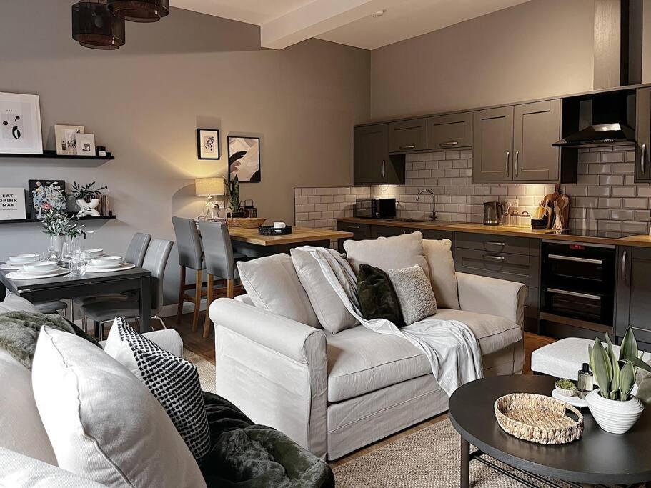 Modern Ground Floor Apartment Тодморден Екстер'єр фото