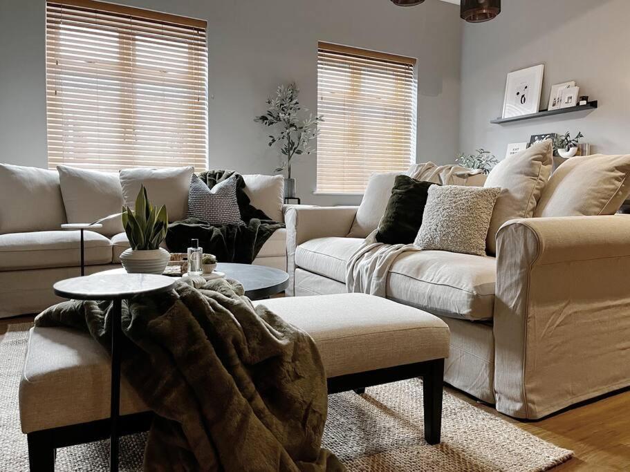 Modern Ground Floor Apartment Тодморден Екстер'єр фото