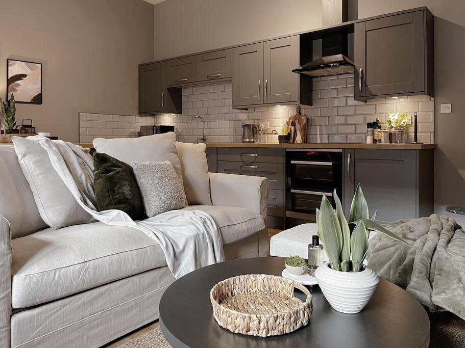 Modern Ground Floor Apartment Тодморден Екстер'єр фото