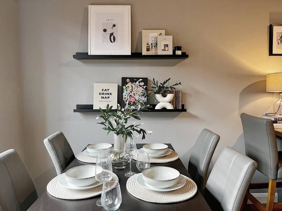 Modern Ground Floor Apartment Тодморден Екстер'єр фото