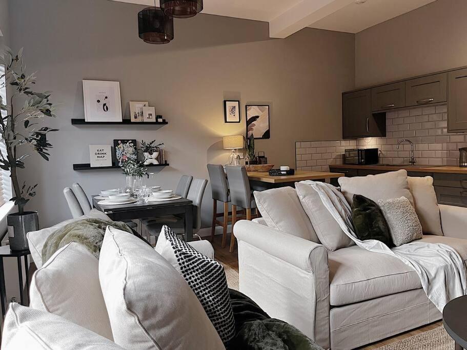 Modern Ground Floor Apartment Тодморден Екстер'єр фото